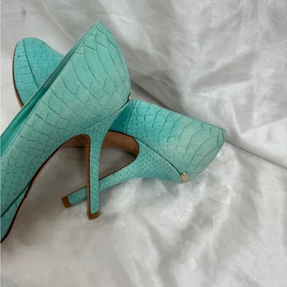 Dior Turquoise Python Embossed Leather Peep-Toe Pumps - Picture 8 of 12